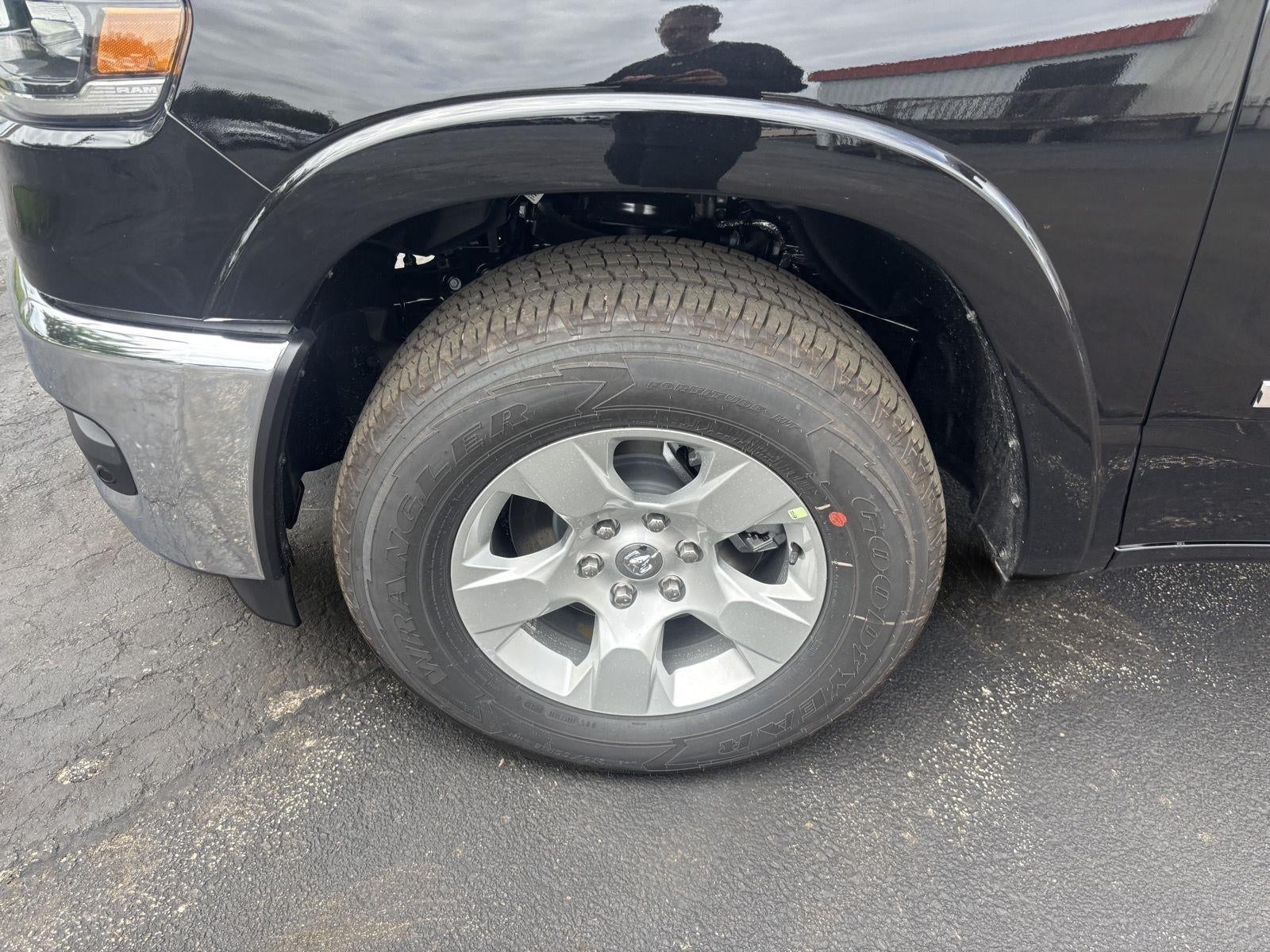 2026 RAM 1500 Big Horn Crew Cab 4x4 5'7' Box