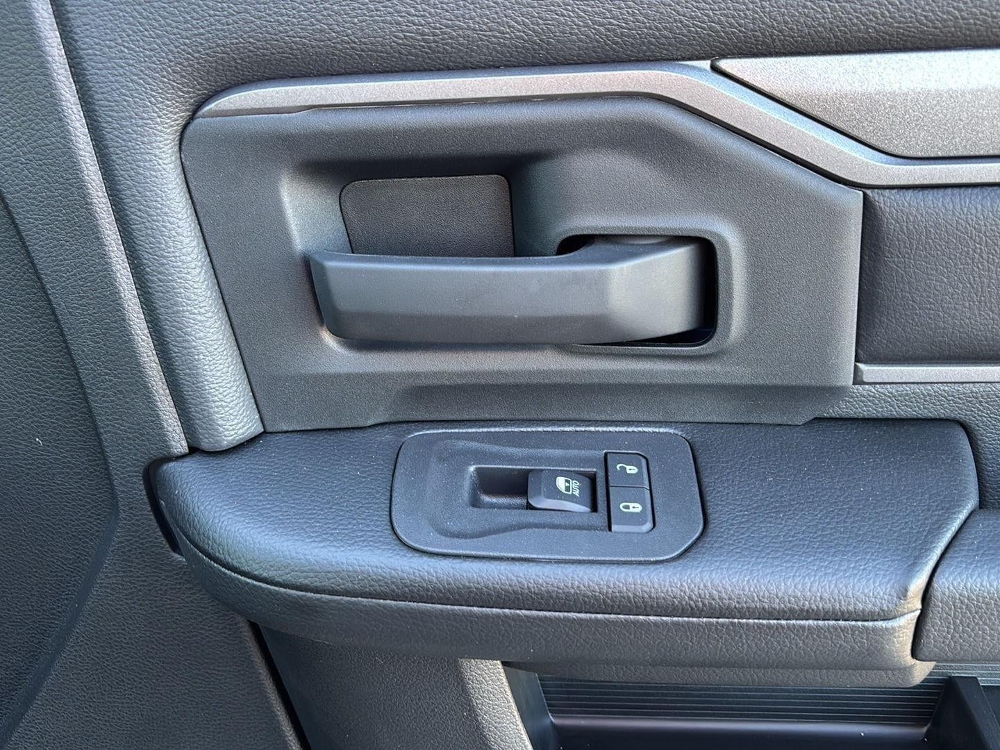 2026 RAM Ram 3500 Chassis Cab RAM 3500 TRADESMAN CHASSIS REGULAR CAB 4X4 84' CA