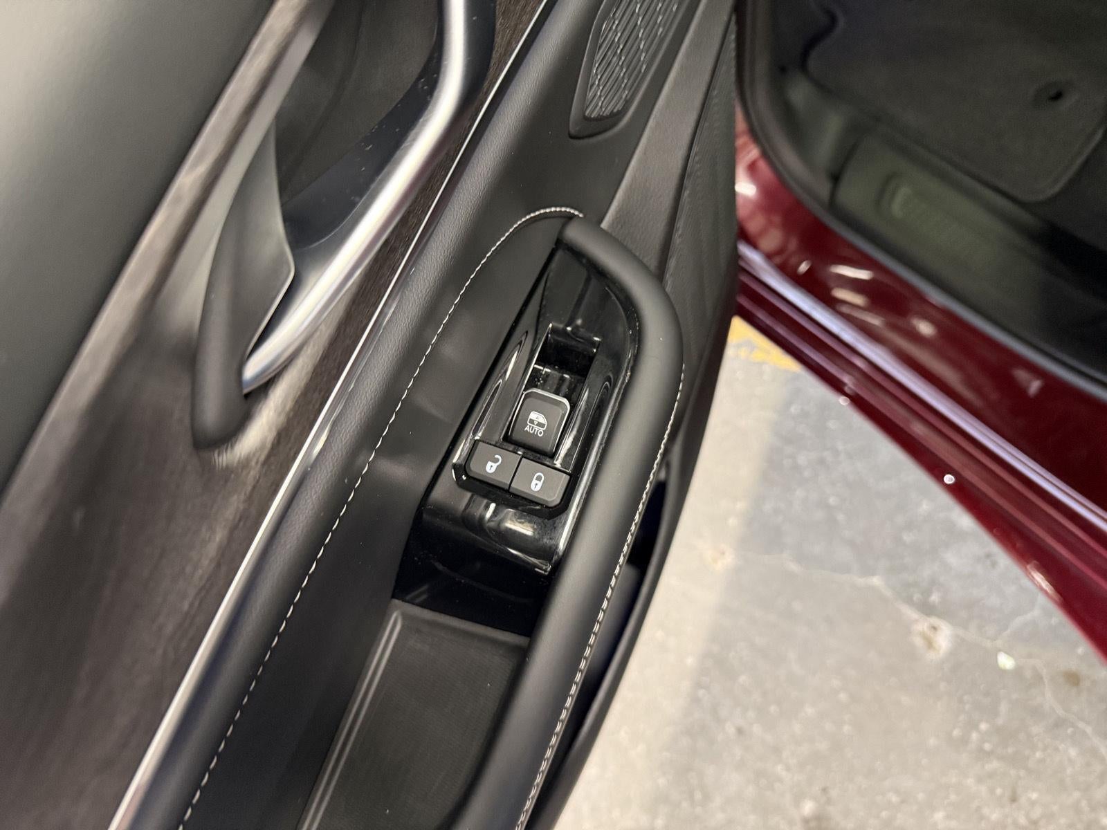 2023 Jeep Grand Cherokee Overland 4x4