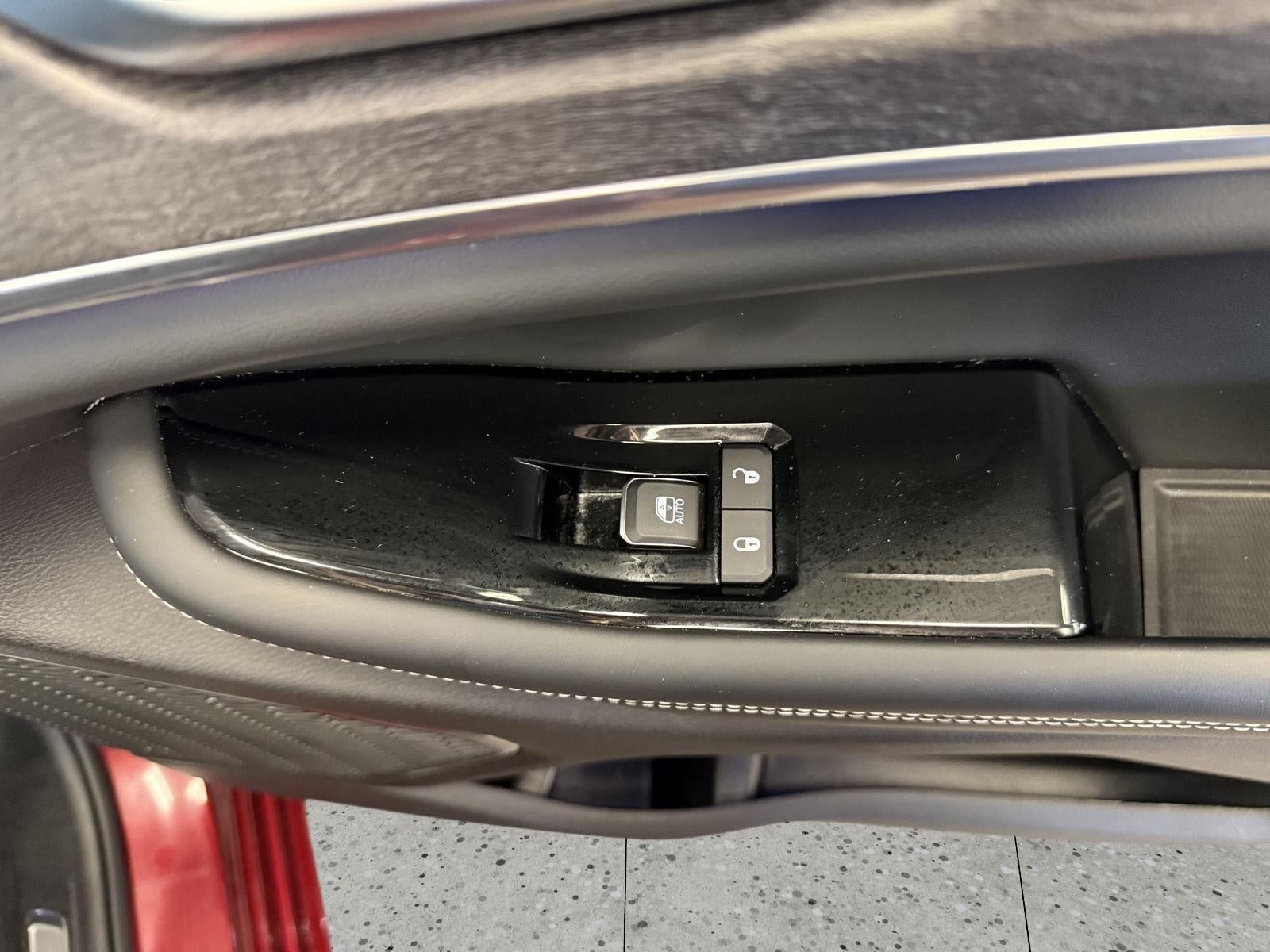 2023 Jeep Grand Cherokee Overland 4x4