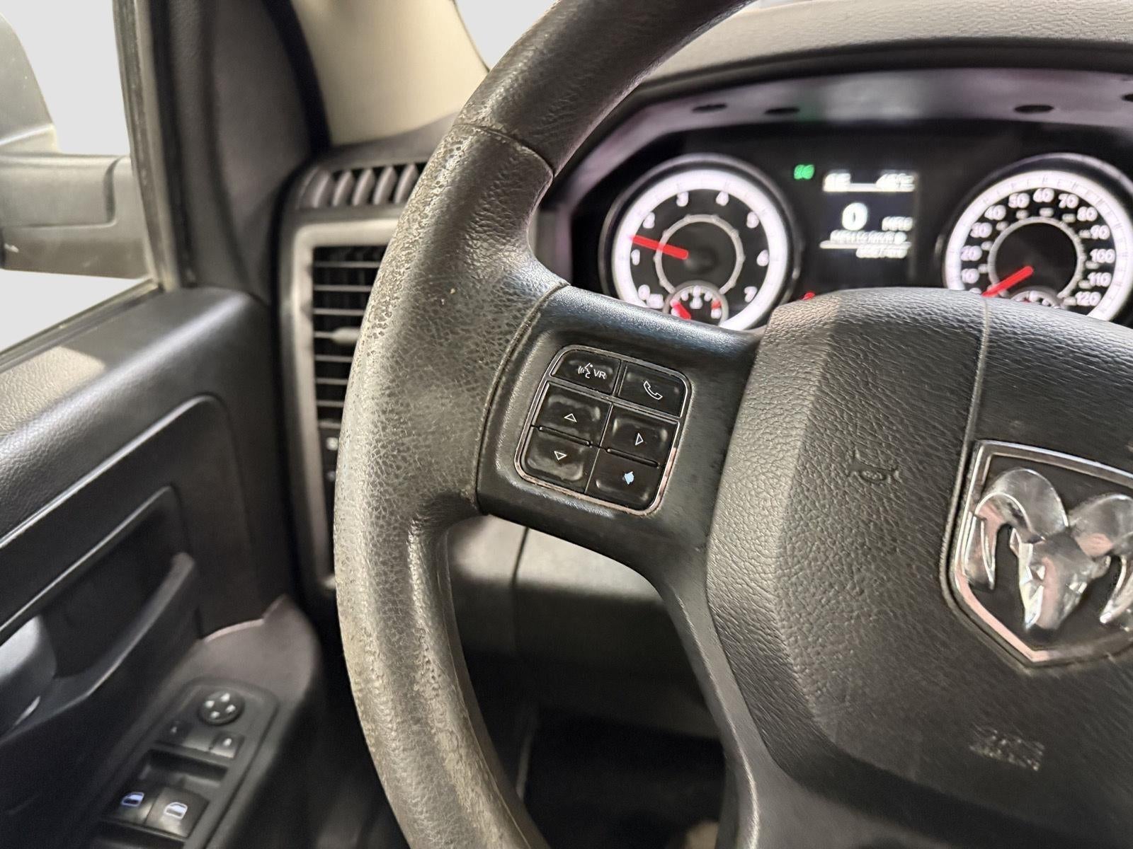 2019 RAM 1500 Classic Tradesman Crew Cab 4x4 5'7' Box