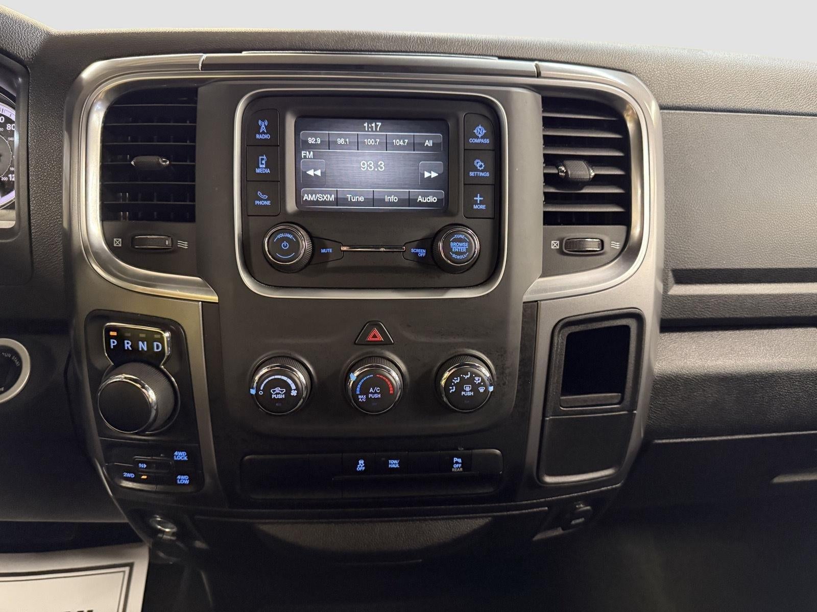 2024 RAM 1500 Classic Warlock Crew Cab 4x4 5'7' Box