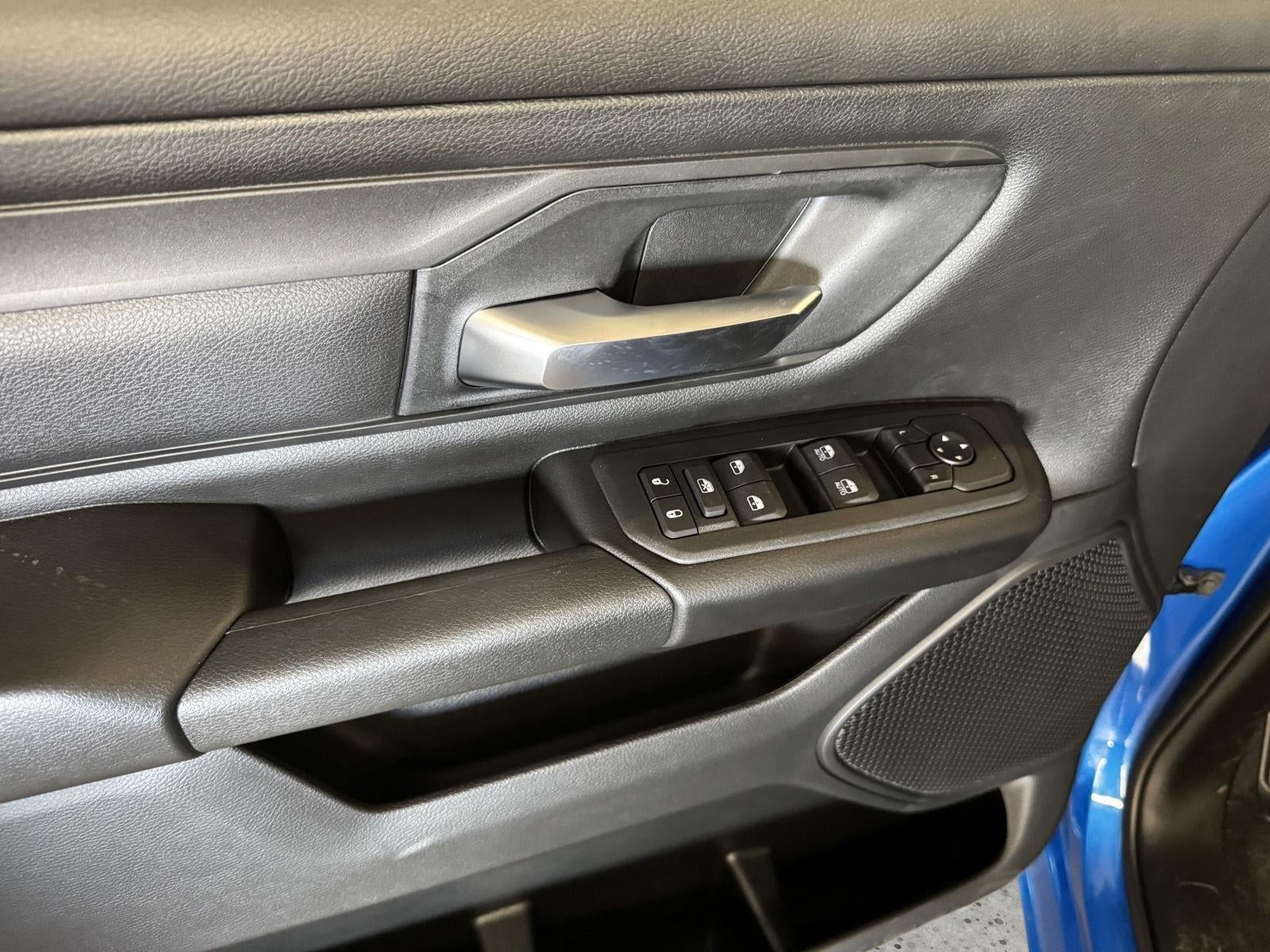 2026 RAM Ram 1500 RAM 1500 TRADESMAN CREW CAB 4X4 5'7' BOX