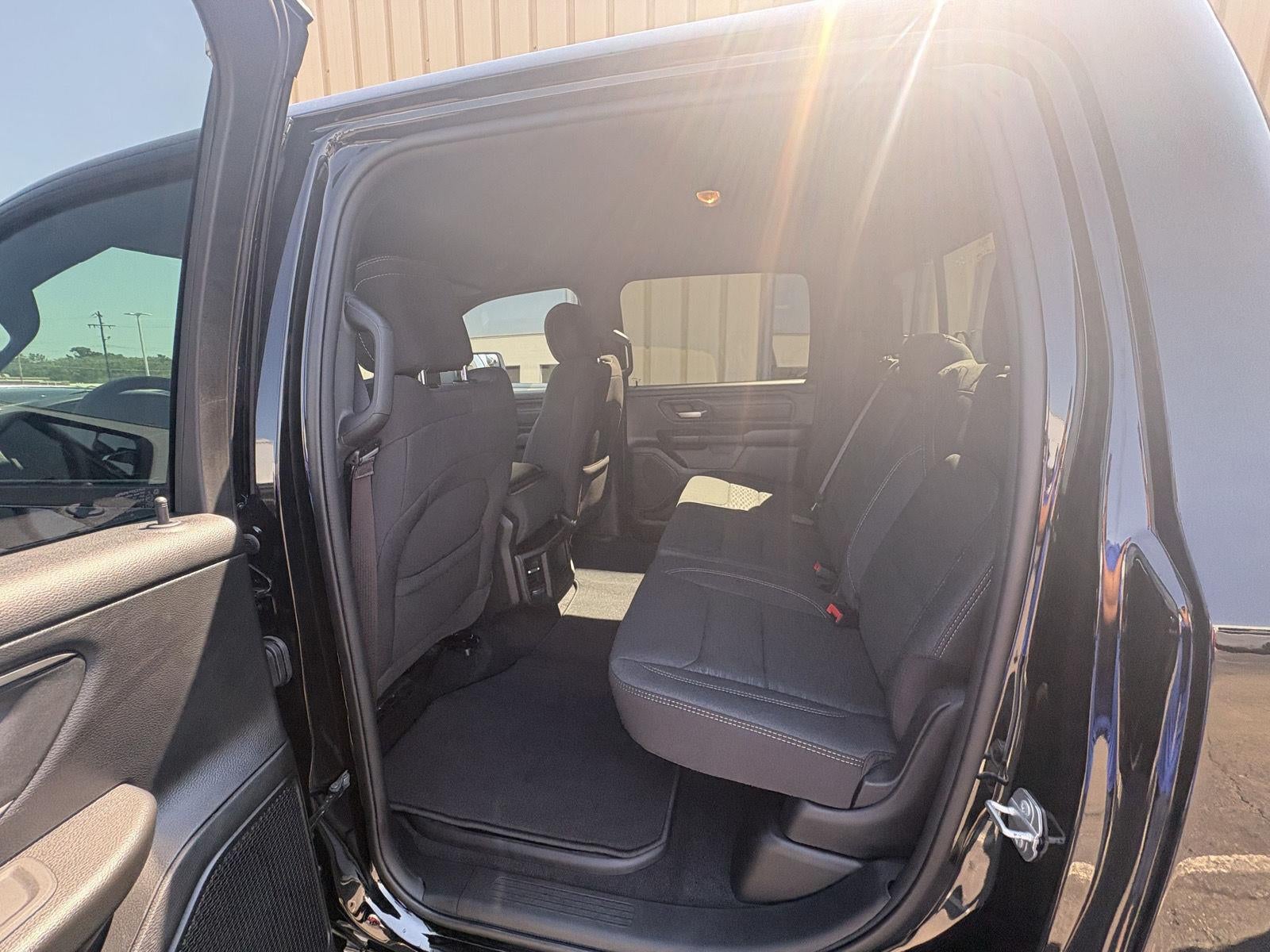 2026 RAM Ram 1500 RAM 1500 TRADESMAN CREW CAB 4X4 5'7' BOX