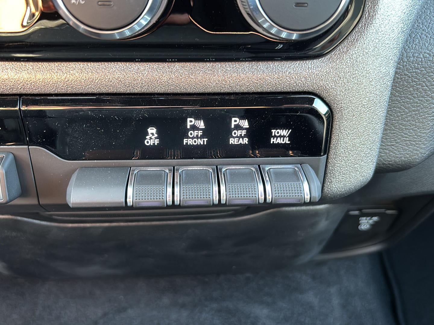 2026 RAM Ram 1500 Tradesman Crew Cab 4x4 5'7' Box