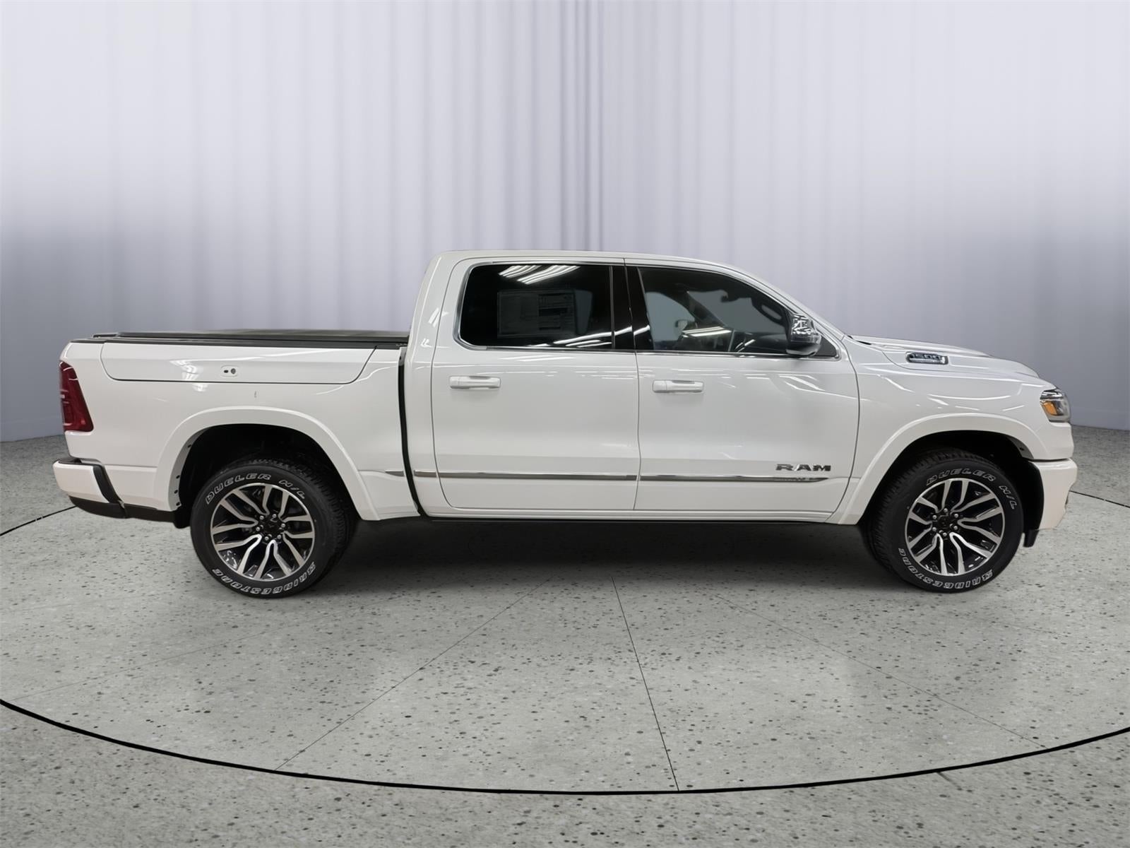 2026 RAM Ram 1500 RAM 1500 LIMITED CREW CAB 4X4 5'7' BOX