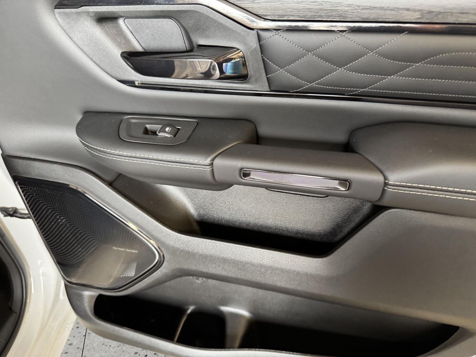 2026 RAM Ram 1500 RAM 1500 LIMITED CREW CAB 4X4 5'7' BOX