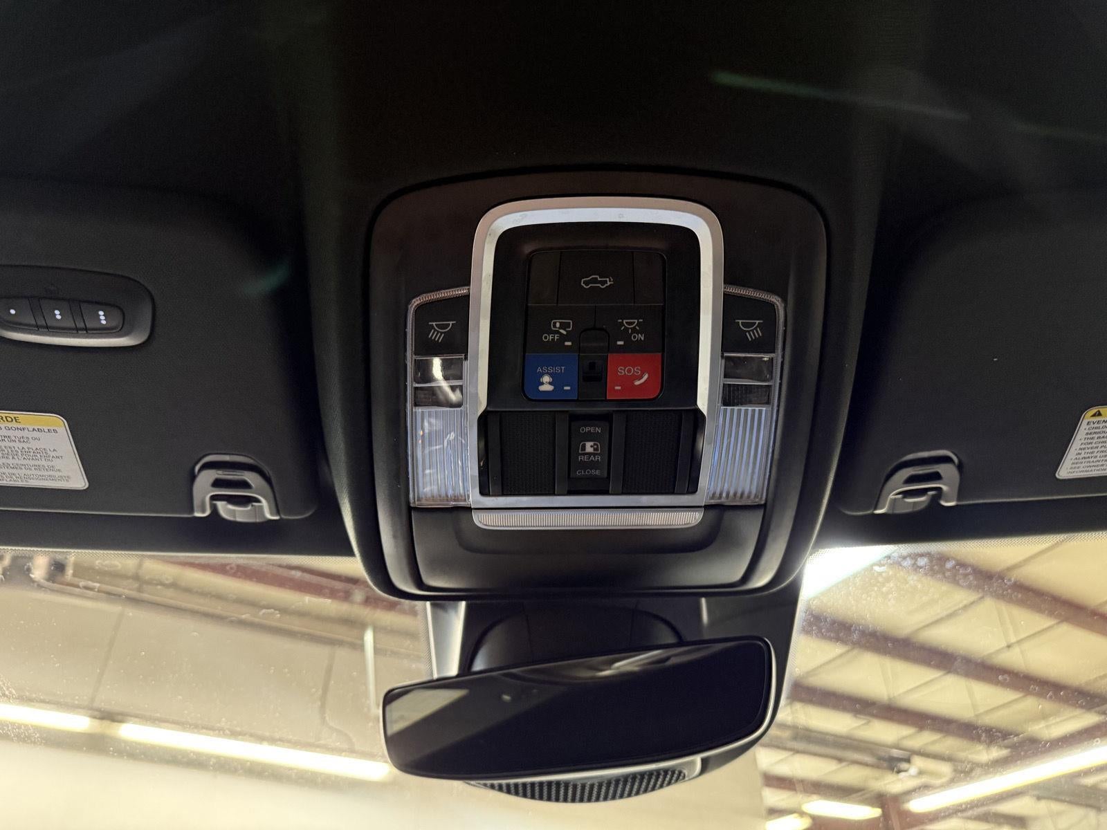 2023 RAM 1500 Laramie Crew Cab 4x4 5'7' Box