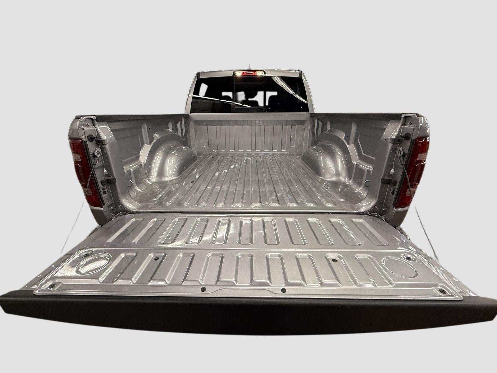 2023 RAM 1500 Laramie Crew Cab 4x4 5'7' Box