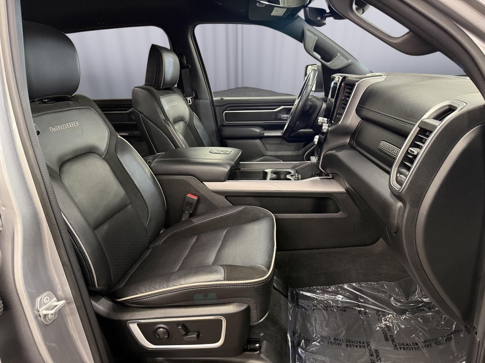 2023 RAM 1500 Laramie Crew Cab 4x4 5'7' Box