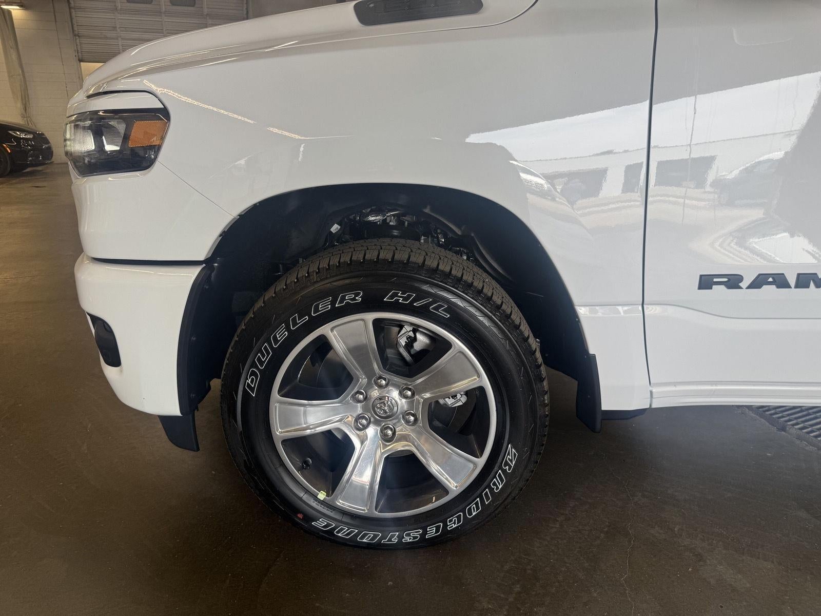 2026 RAM Ram 1500 RAM 1500 EXPRESS CREW CAB 4X4 6'4' BOX