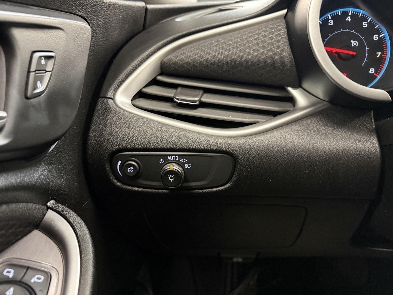 2022 Chevrolet Malibu FWD LT