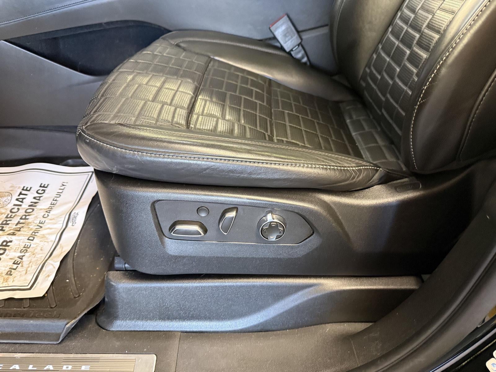 2022 Cadillac Escalade 4WD Sport Platinum