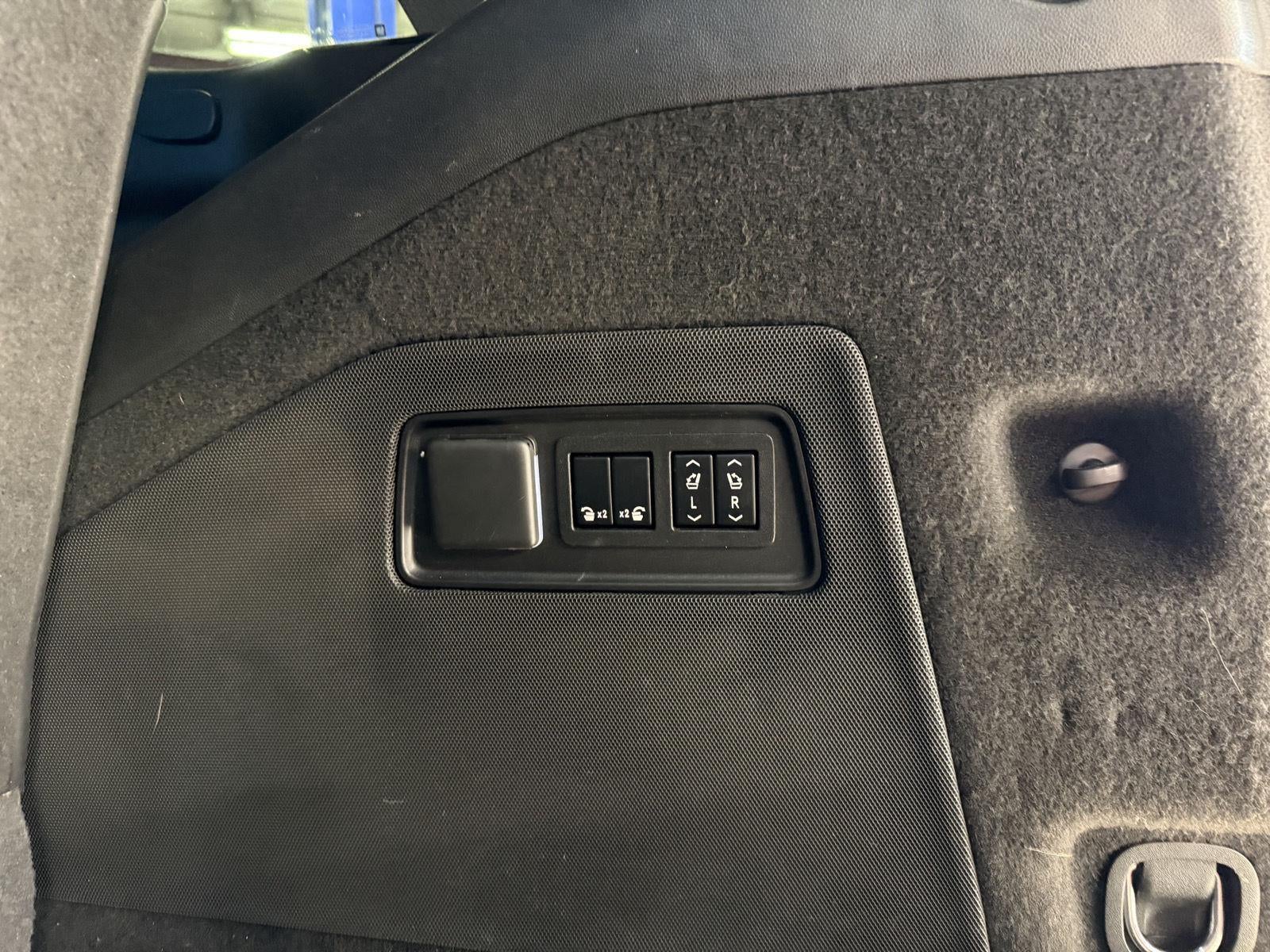 2022 Cadillac Escalade 4WD Sport Platinum