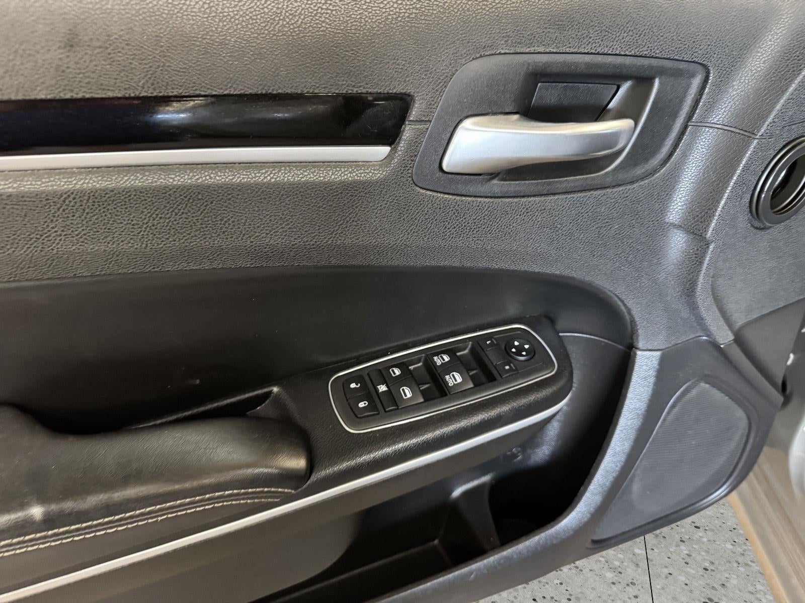 2019 Chrysler 300 300S