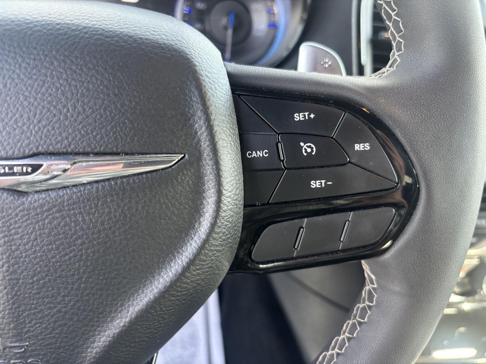 2022 Chrysler 300 300S