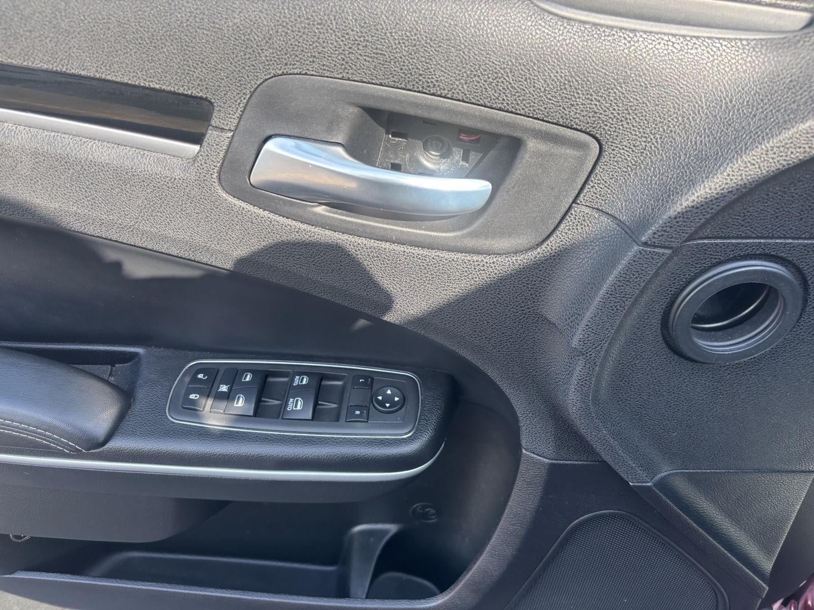 2022 Chrysler 300 300S