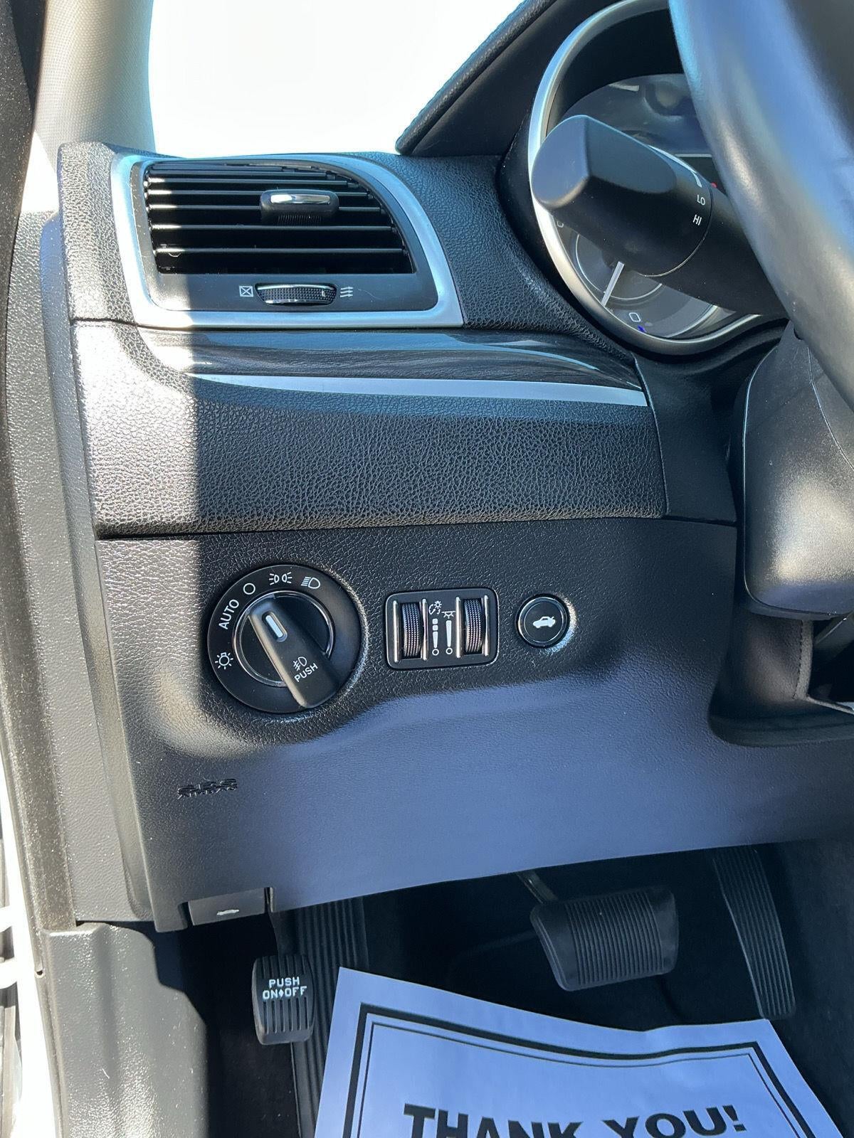 2022 Chrysler 300 Touring L