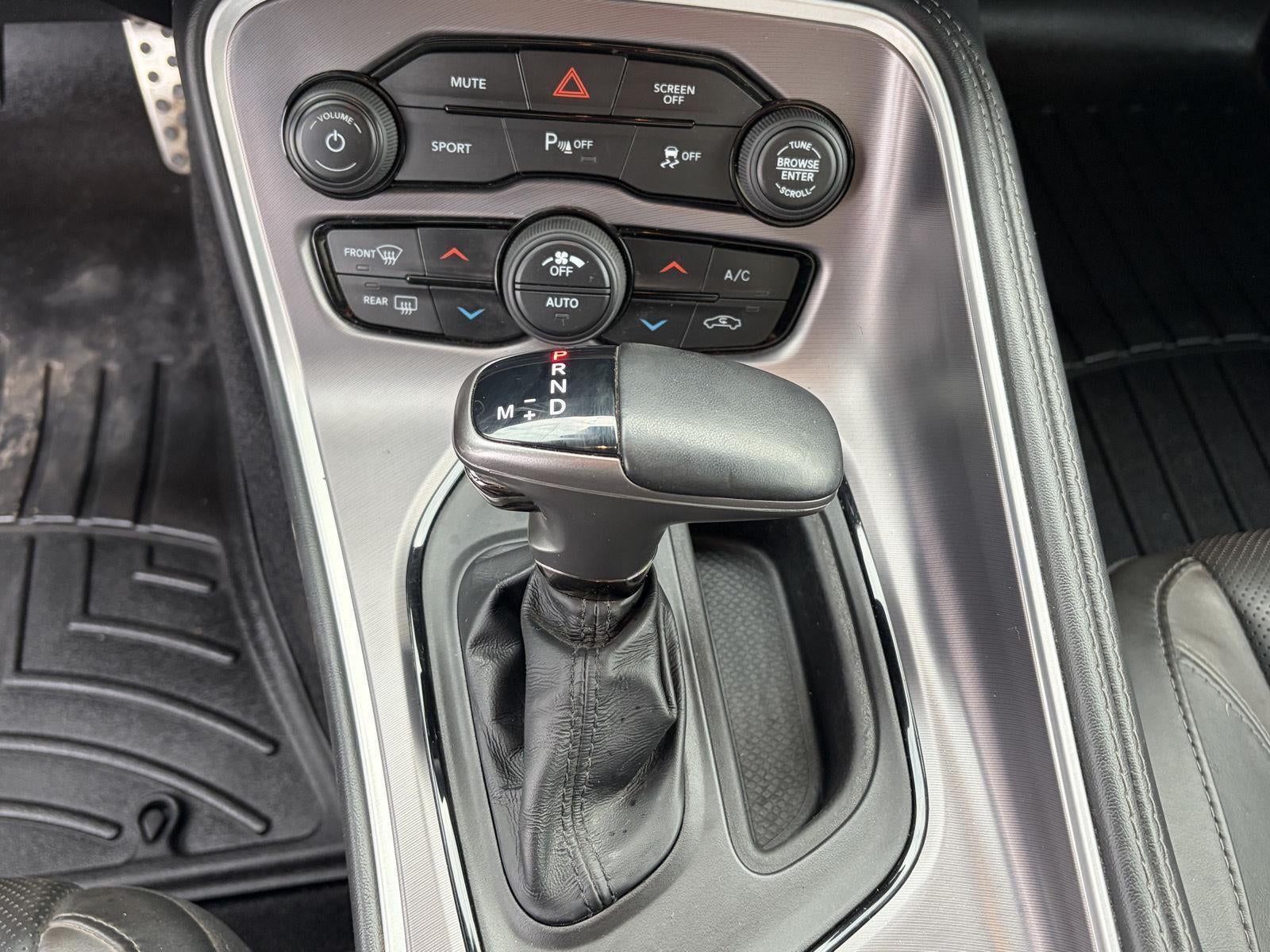 2021 Dodge Challenger SXT