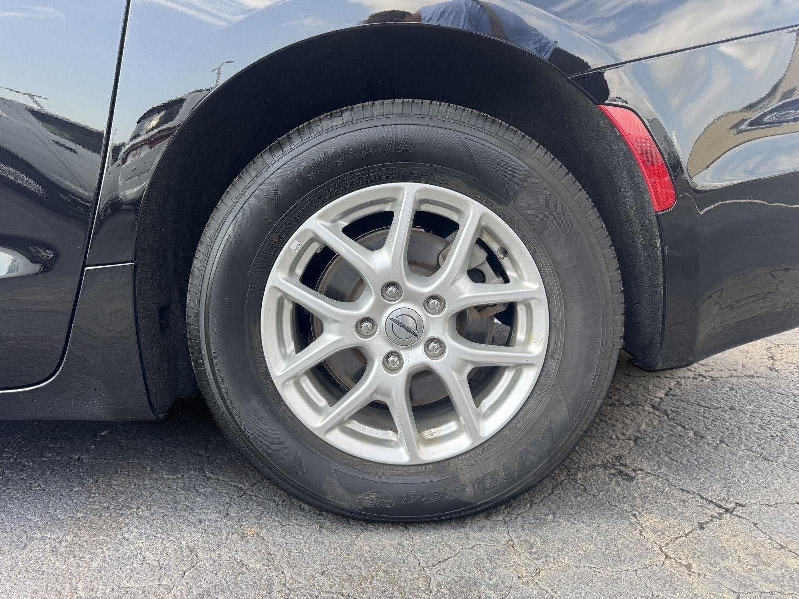 2025 Chrysler Pacifica Select