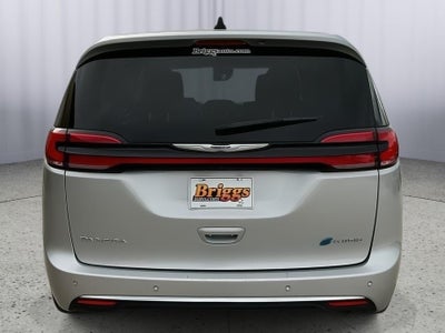 2024 Chrysler Pacifica Select