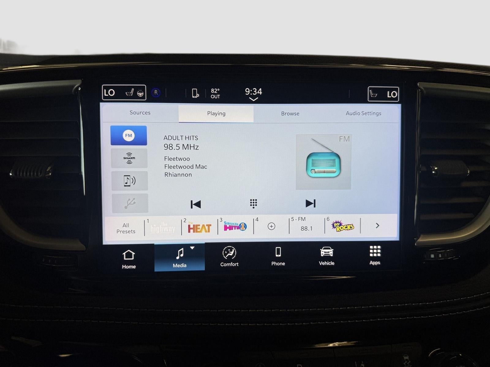 2024 Chrysler Pacifica Touring L AWD