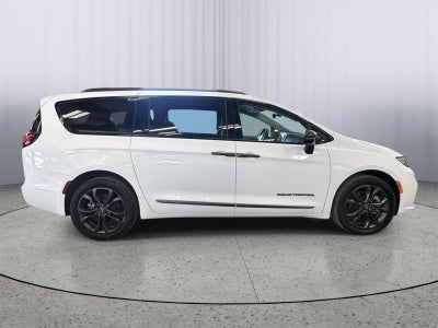 2024 Chrysler Pacifica Touring L AWD