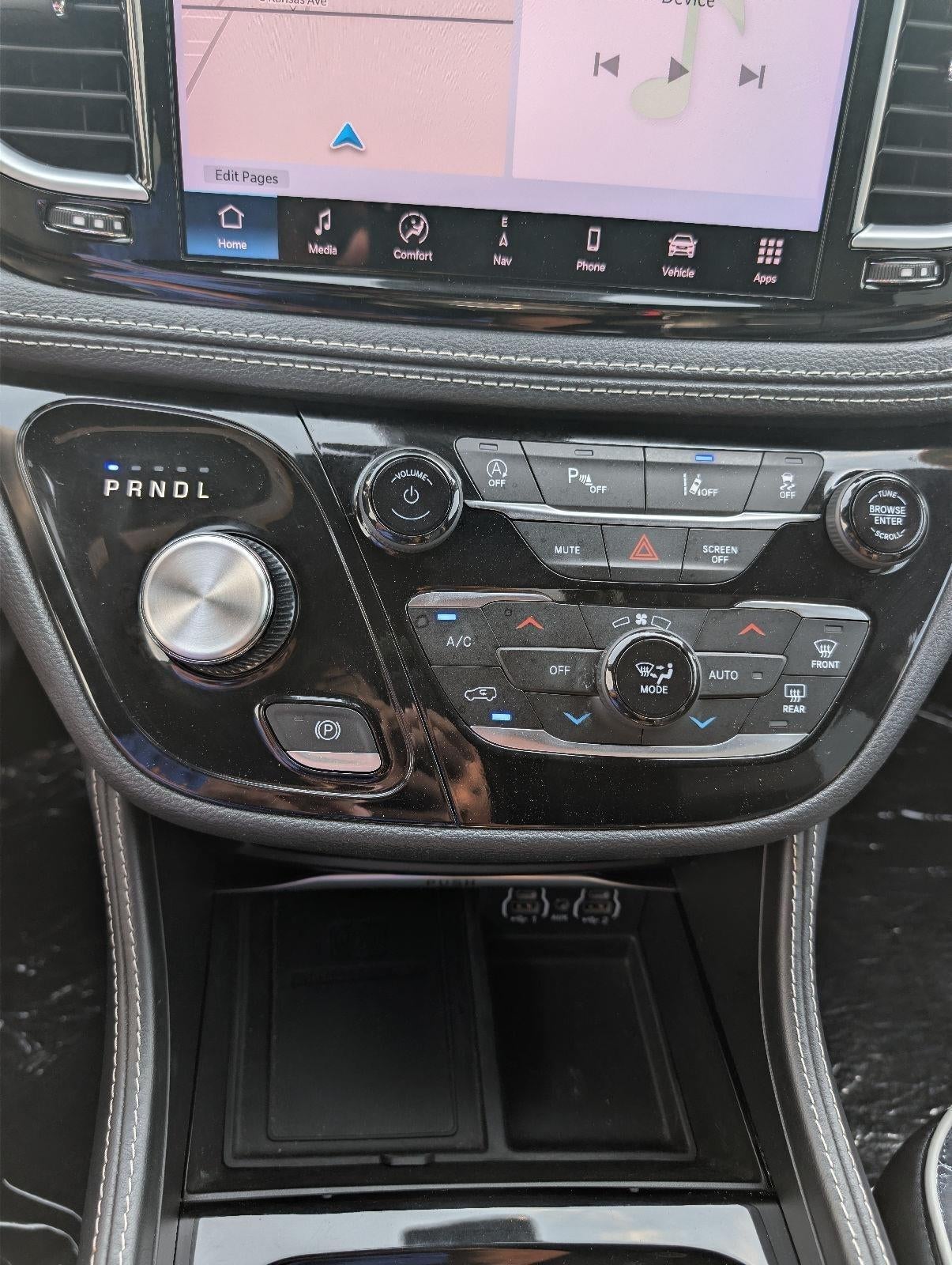 2024 Chrysler Pacifica Limited AWD