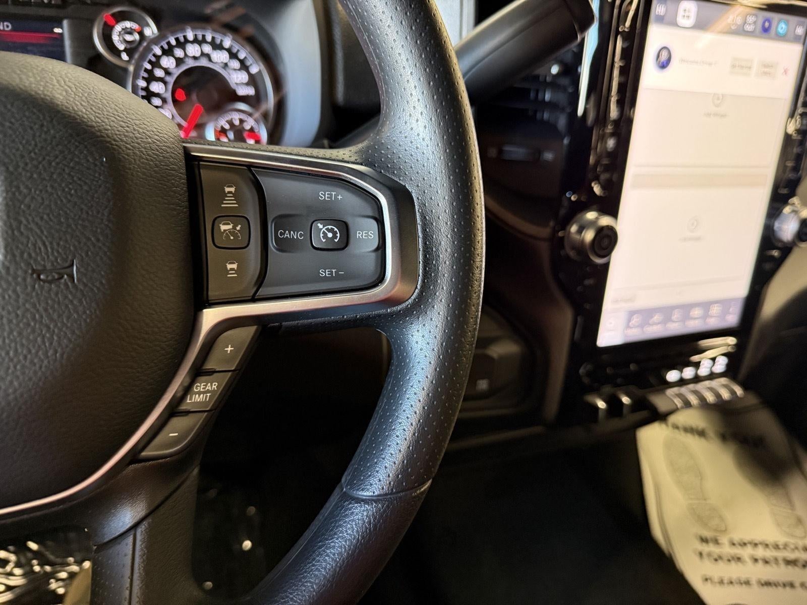 2026 RAM Ram 2500 RAM 2500 BLACK EXPRESS CREW CAB 4X4 6'4' BOX