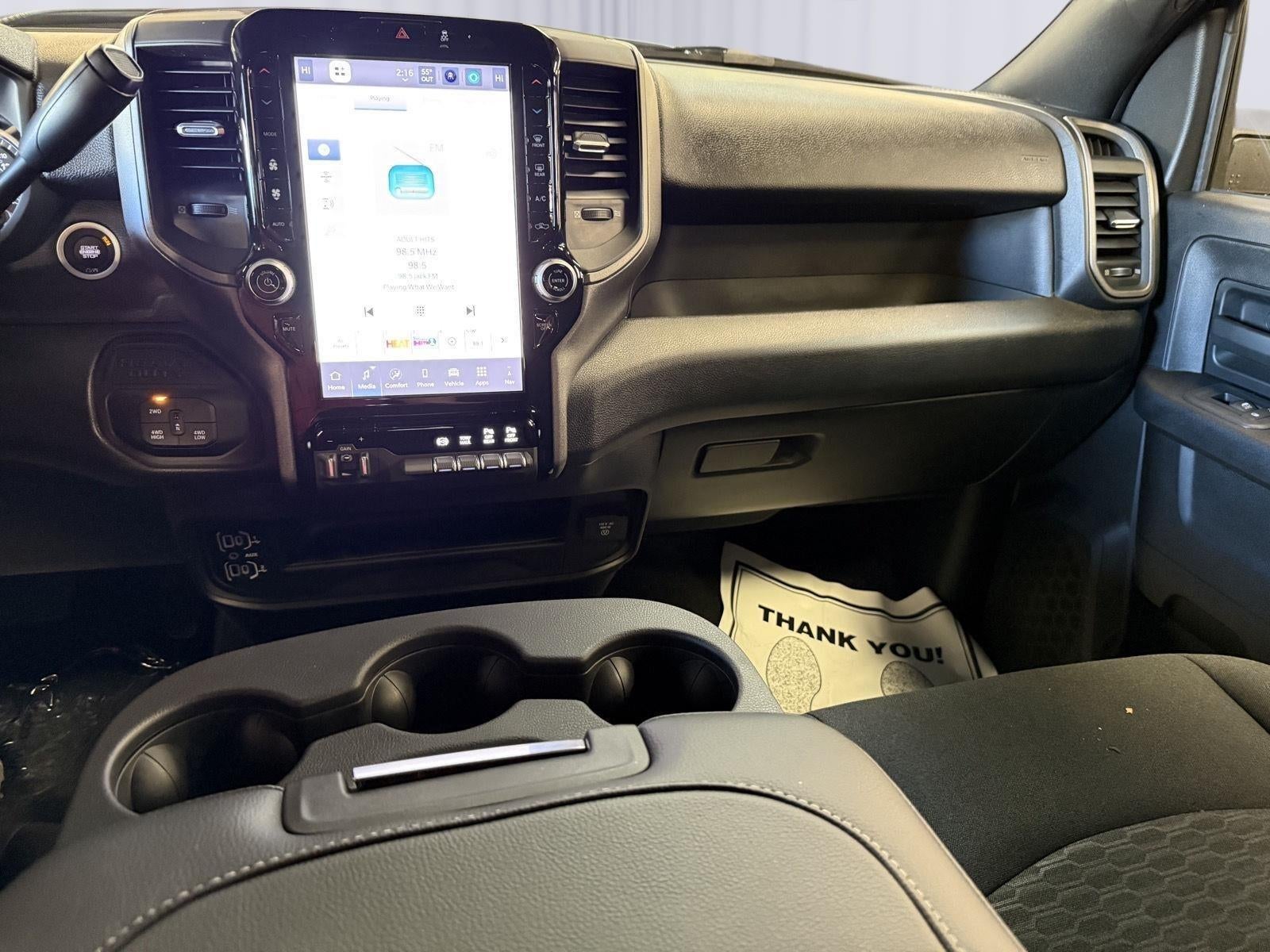 2026 RAM Ram 2500 RAM 2500 BLACK EXPRESS CREW CAB 4X4 6'4' BOX