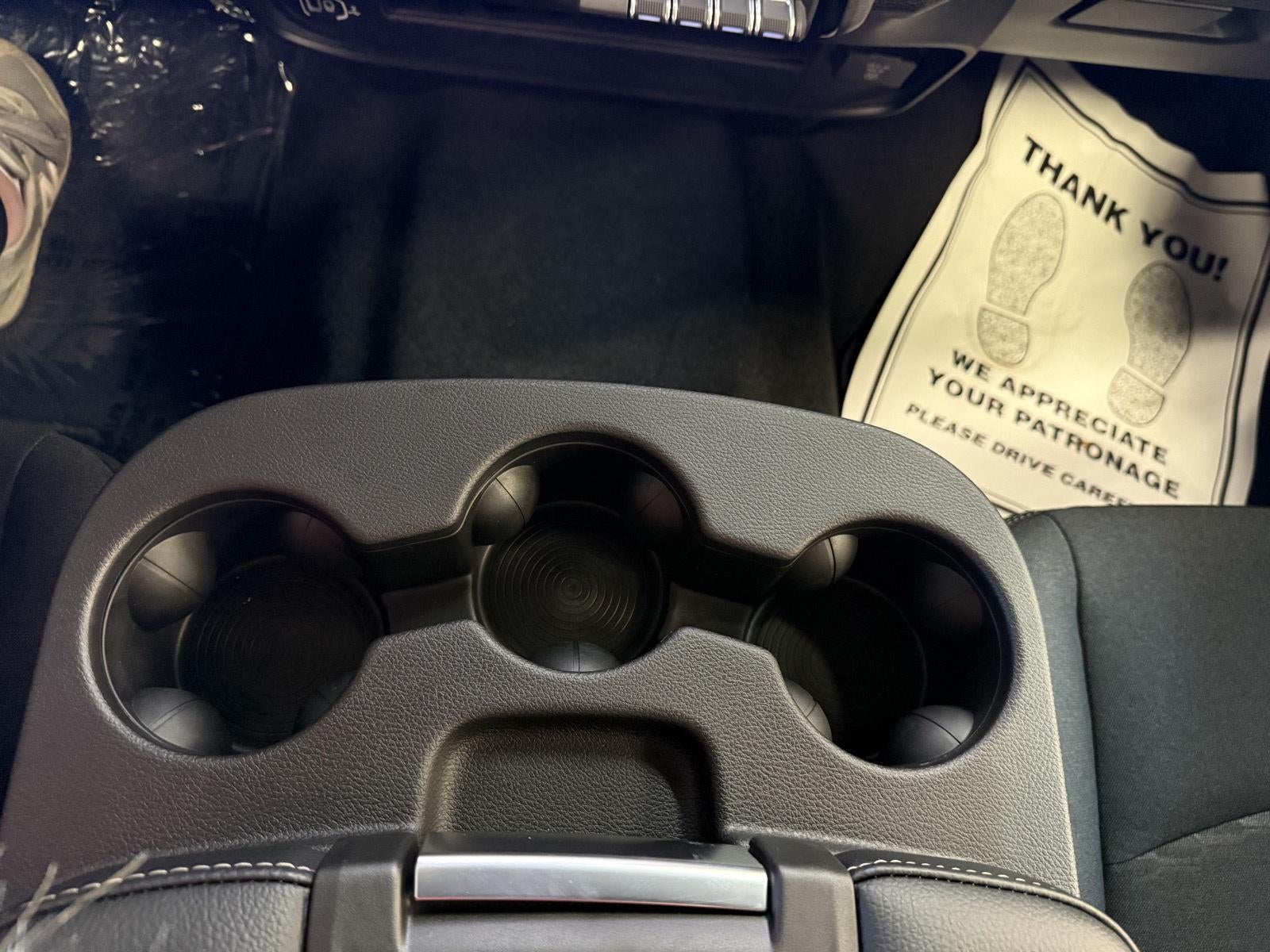 2026 RAM Ram 2500 RAM 2500 BLACK EXPRESS CREW CAB 4X4 6'4' BOX