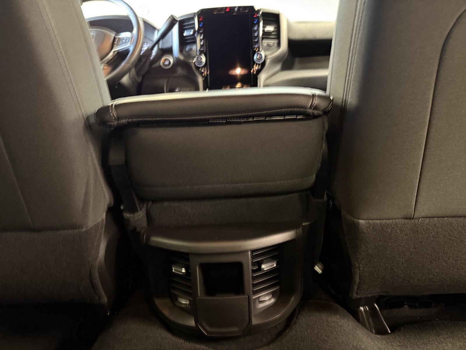 2026 RAM Ram 2500 RAM 2500 BLACK EXPRESS CREW CAB 4X4 6'4' BOX