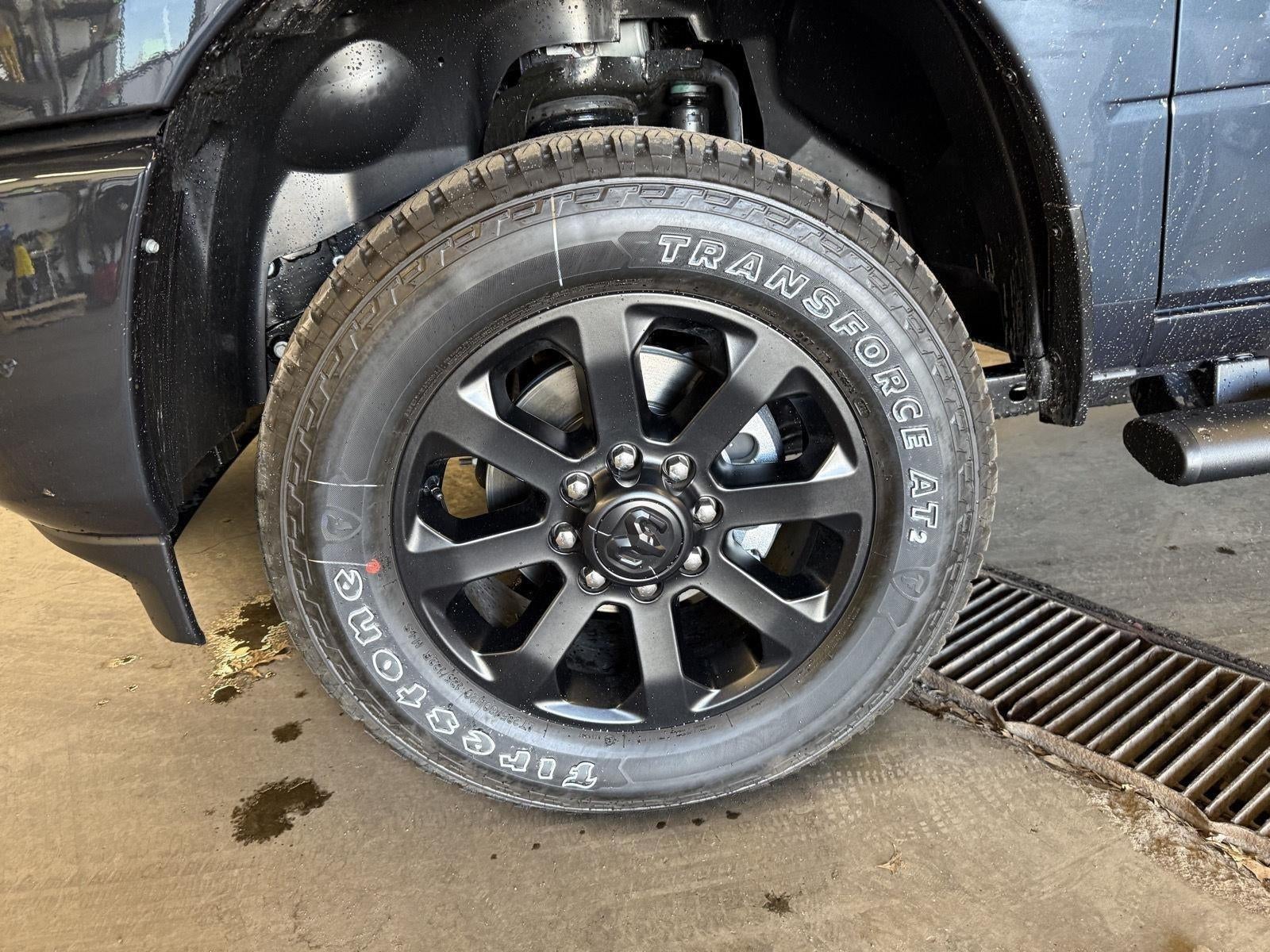 2026 RAM Ram 2500 RAM 2500 BLACK EXPRESS CREW CAB 4X4 6'4' BOX