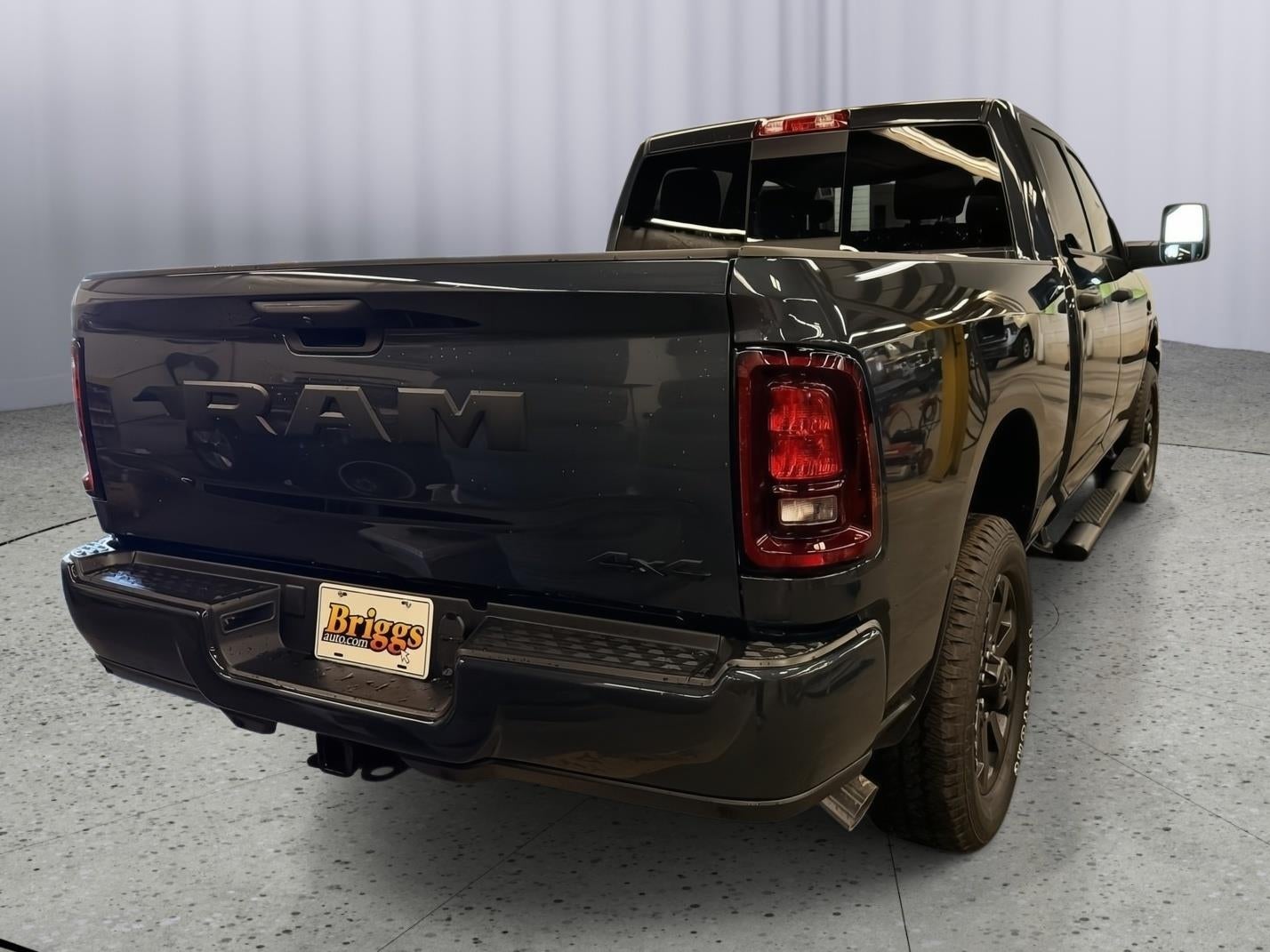 2026 RAM Ram 2500 RAM 2500 BLACK EXPRESS CREW CAB 4X4 6'4' BOX