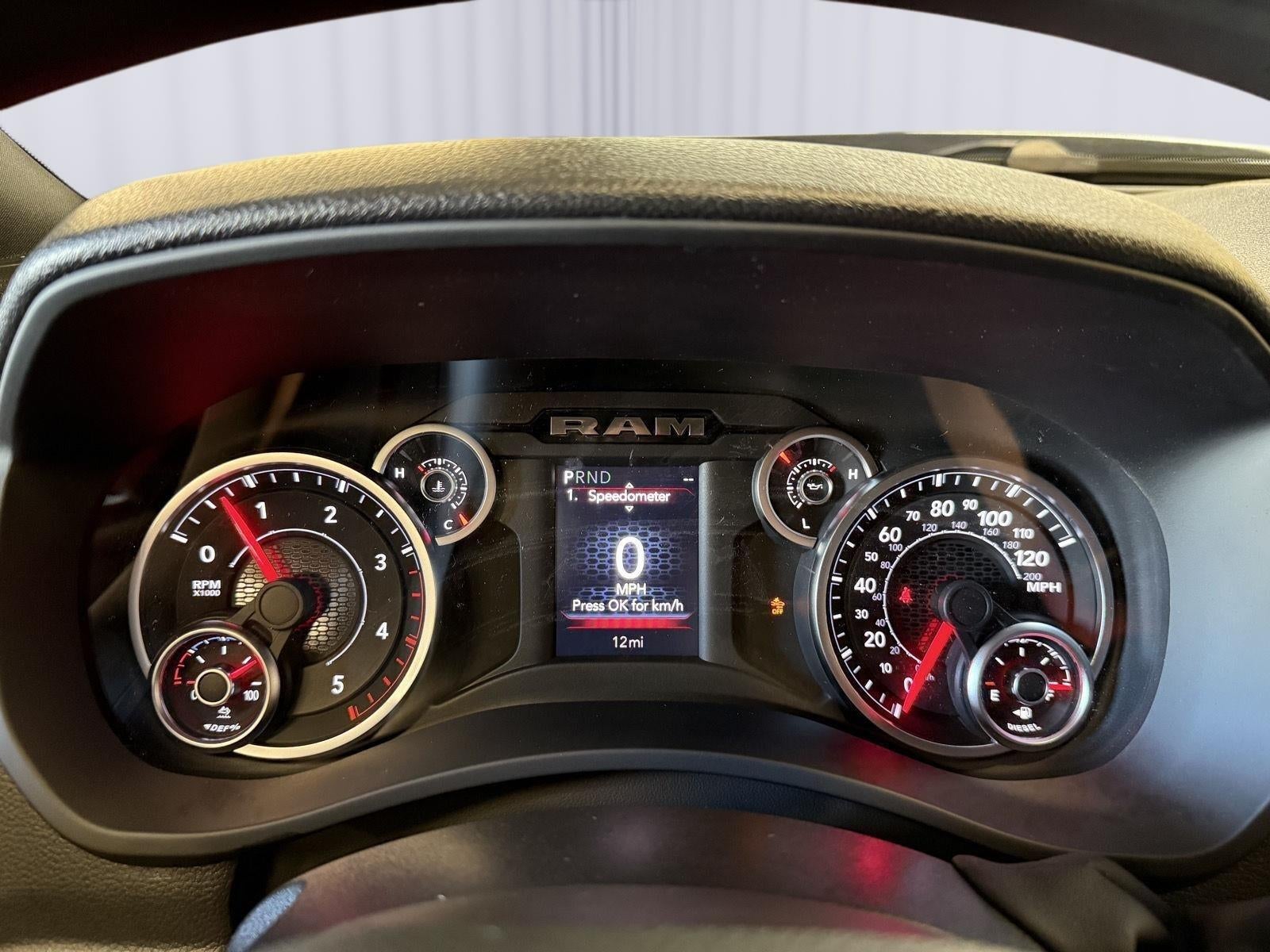 2026 RAM Ram 2500 RAM 2500 BLACK EXPRESS CREW CAB 4X4 6'4' BOX