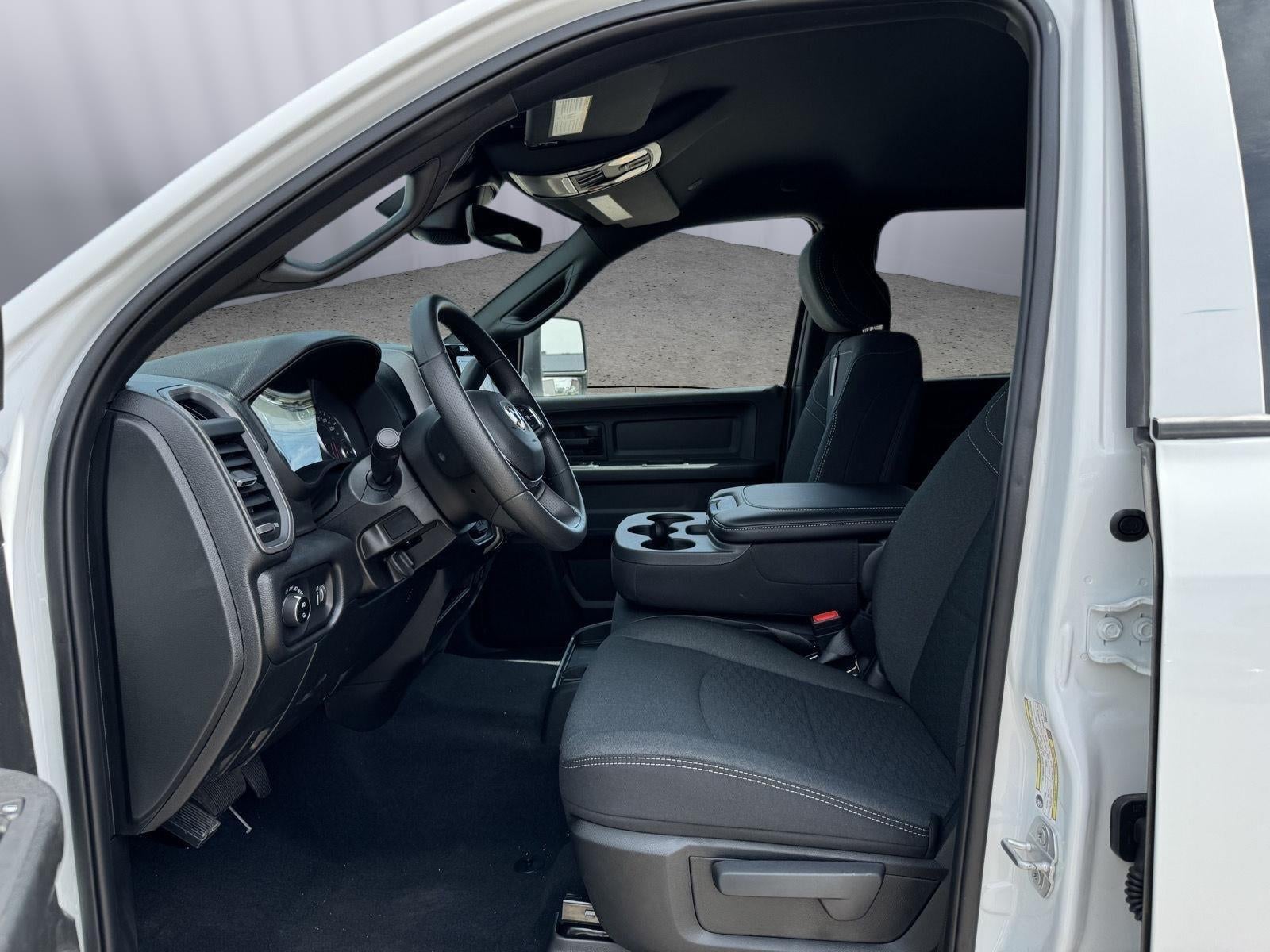 2026 RAM Ram 3500 RAM 3500 TRADESMAN CREW CAB 4X4 8' BOX