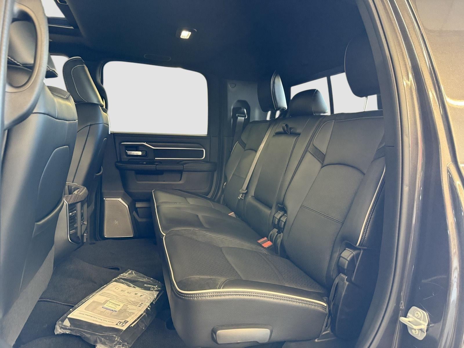 2026 RAM Ram 3500 RAM 3500 LARAMIE MEGA CAB 4X4 6'4' BOX