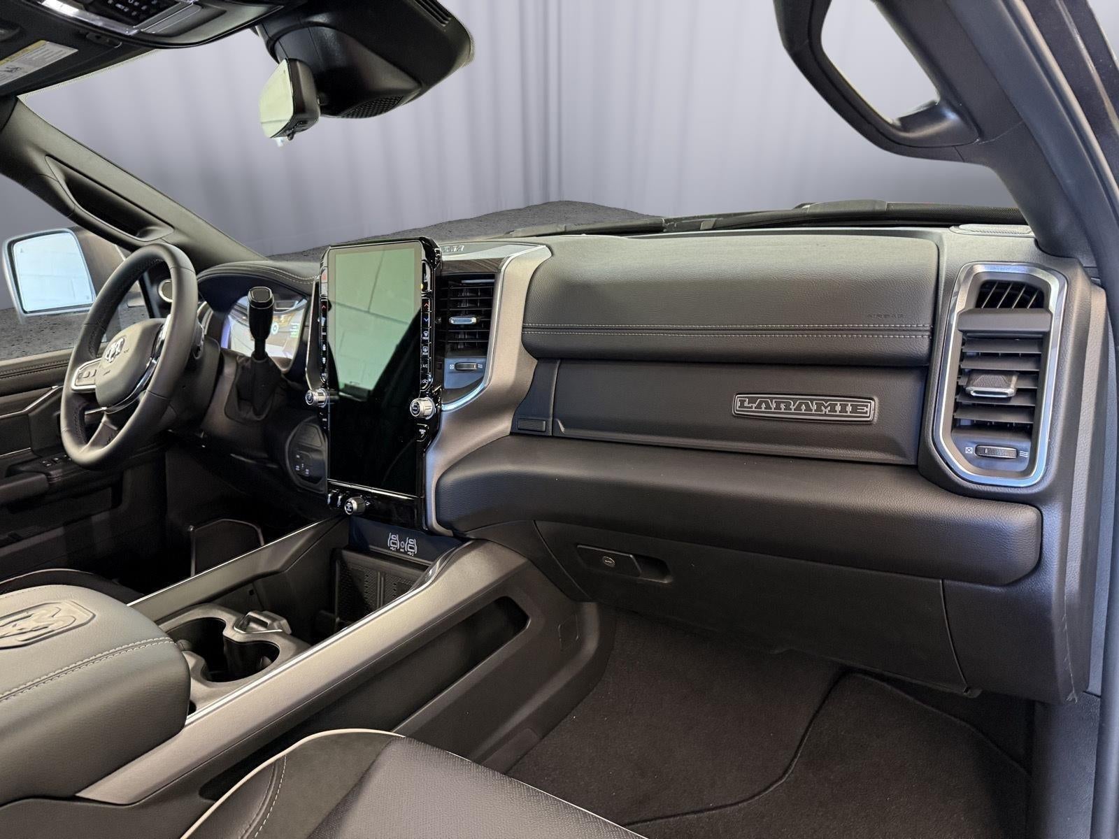 2026 RAM Ram 3500 RAM 3500 LARAMIE MEGA CAB 4X4 6'4' BOX