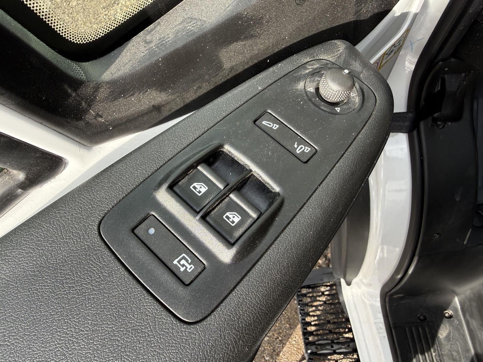 2025 RAM ProMaster 1500 SLT