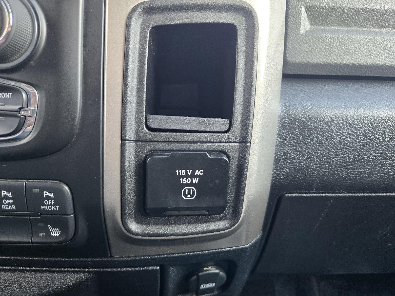 2017 RAM 1500 Big Horn Crew Cab 4x4 5'7' Box