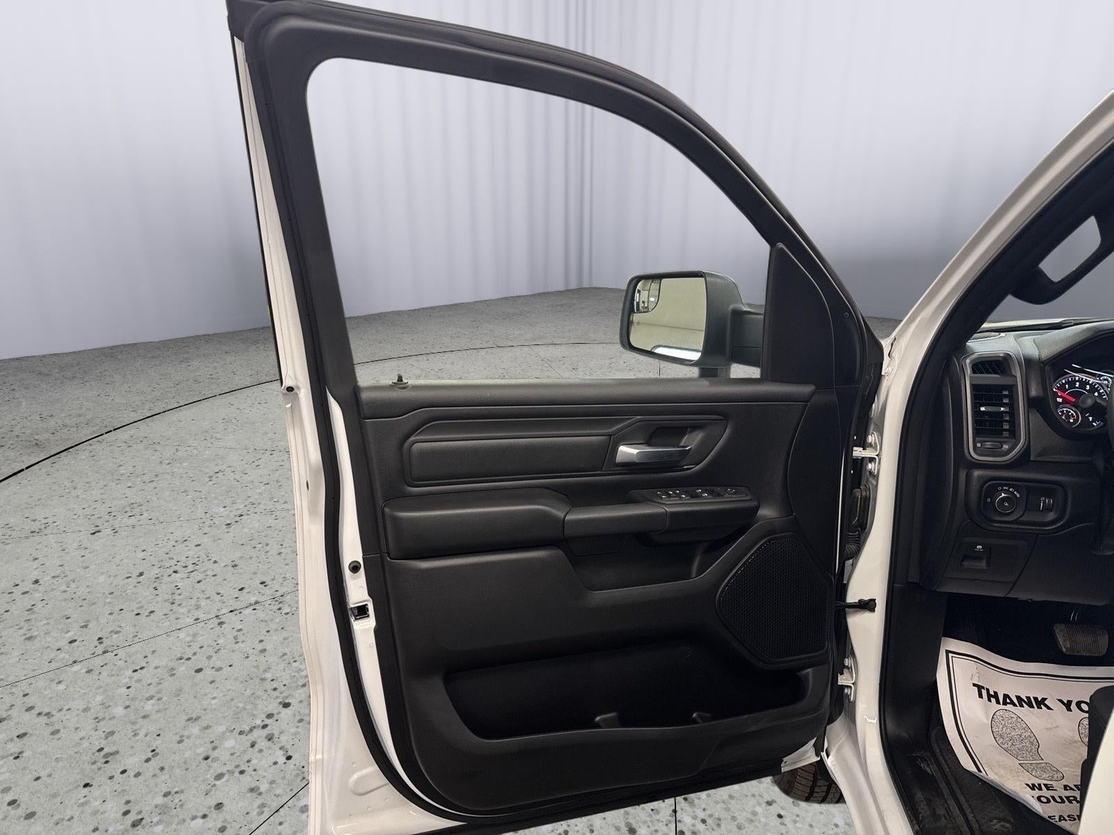 2026 RAM Ram 1500 RAM 1500 TRADESMAN CREW CAB 4X4 5'7' BOX