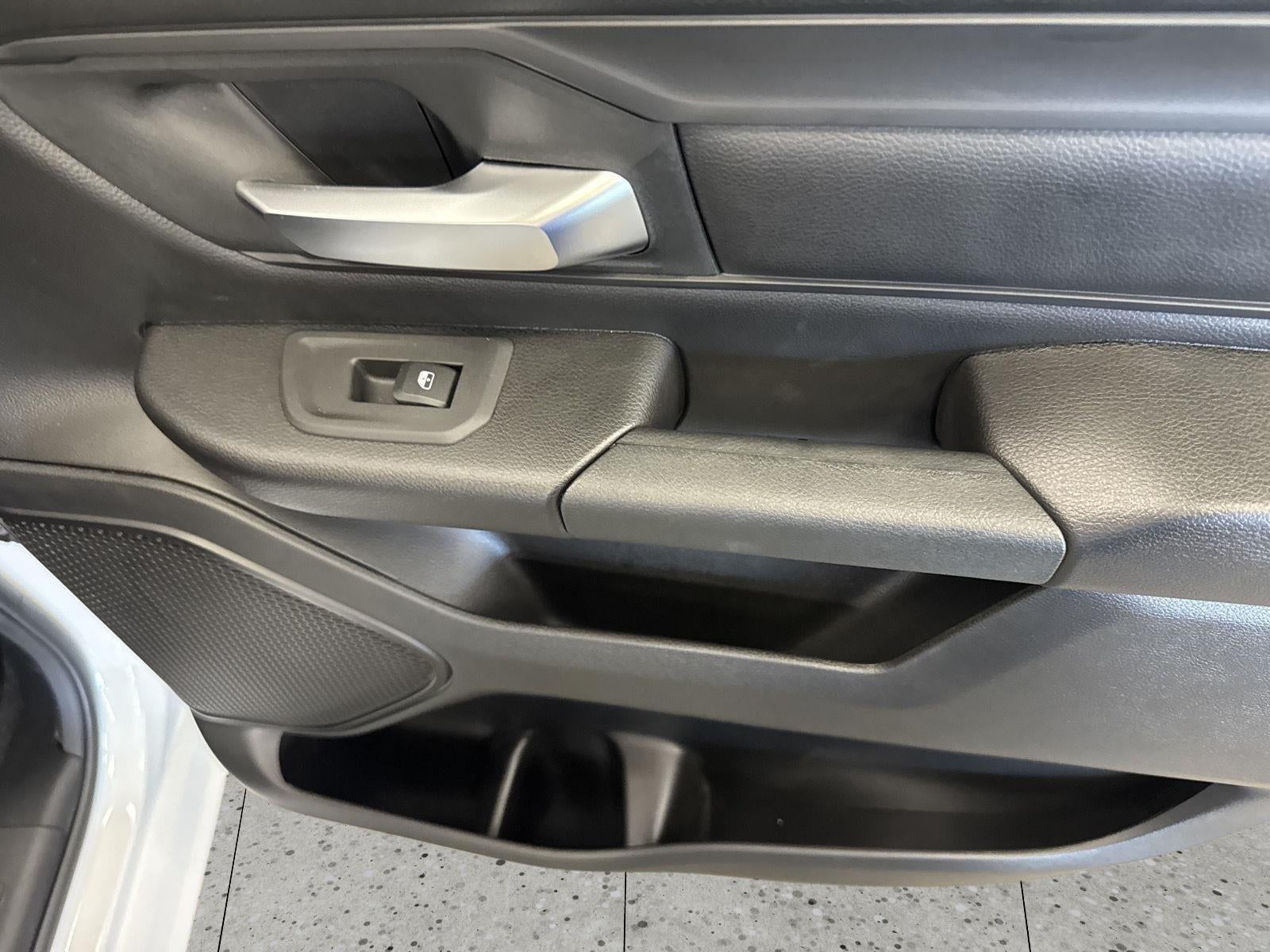 2026 RAM Ram 1500 RAM 1500 TRADESMAN CREW CAB 4X4 5'7' BOX