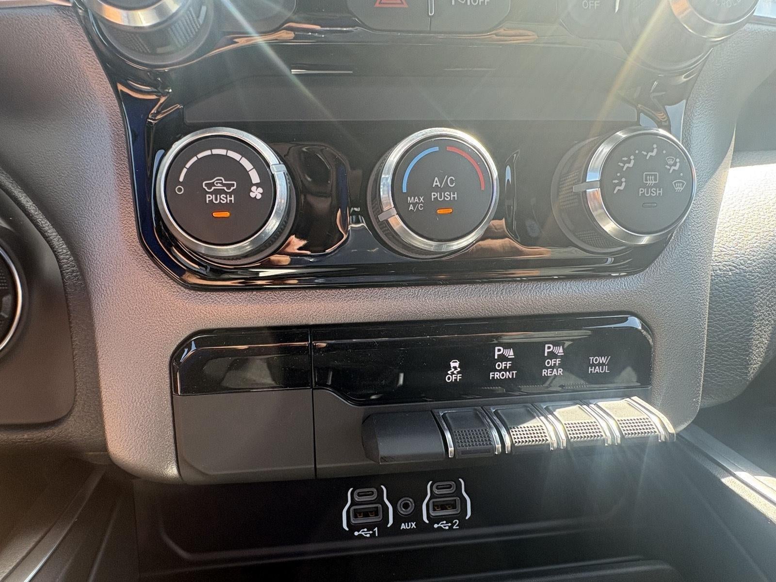 2026 RAM Ram 1500 RAM 1500 EXPRESS CREW CAB 4X4 5'7' BOX