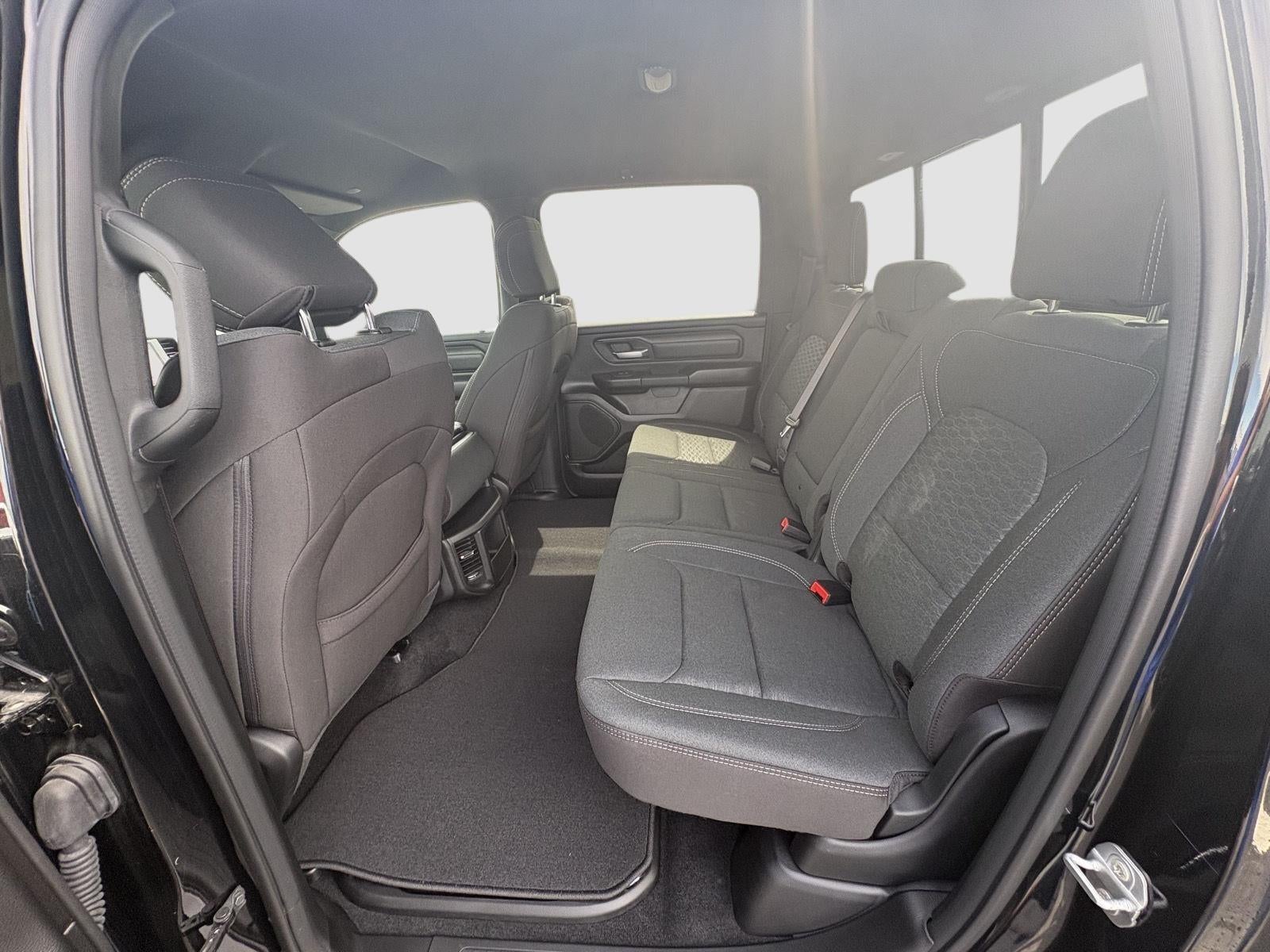 2026 RAM Ram 1500 RAM 1500 TRADESMAN CREW CAB 4X4 5'7' BOX