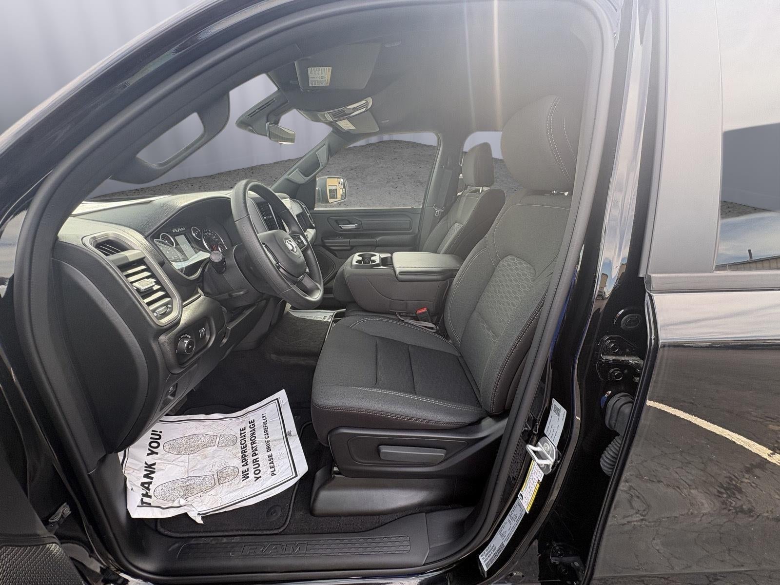 2026 RAM Ram 1500 RAM 1500 TRADESMAN CREW CAB 4X4 5'7' BOX