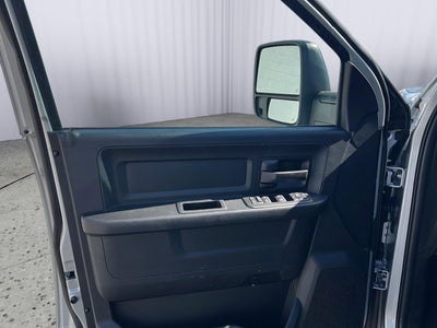 2026 RAM Ram 2500 RAM 2500 BLACK EXPRESS CREW CAB 4X4 8' BOX