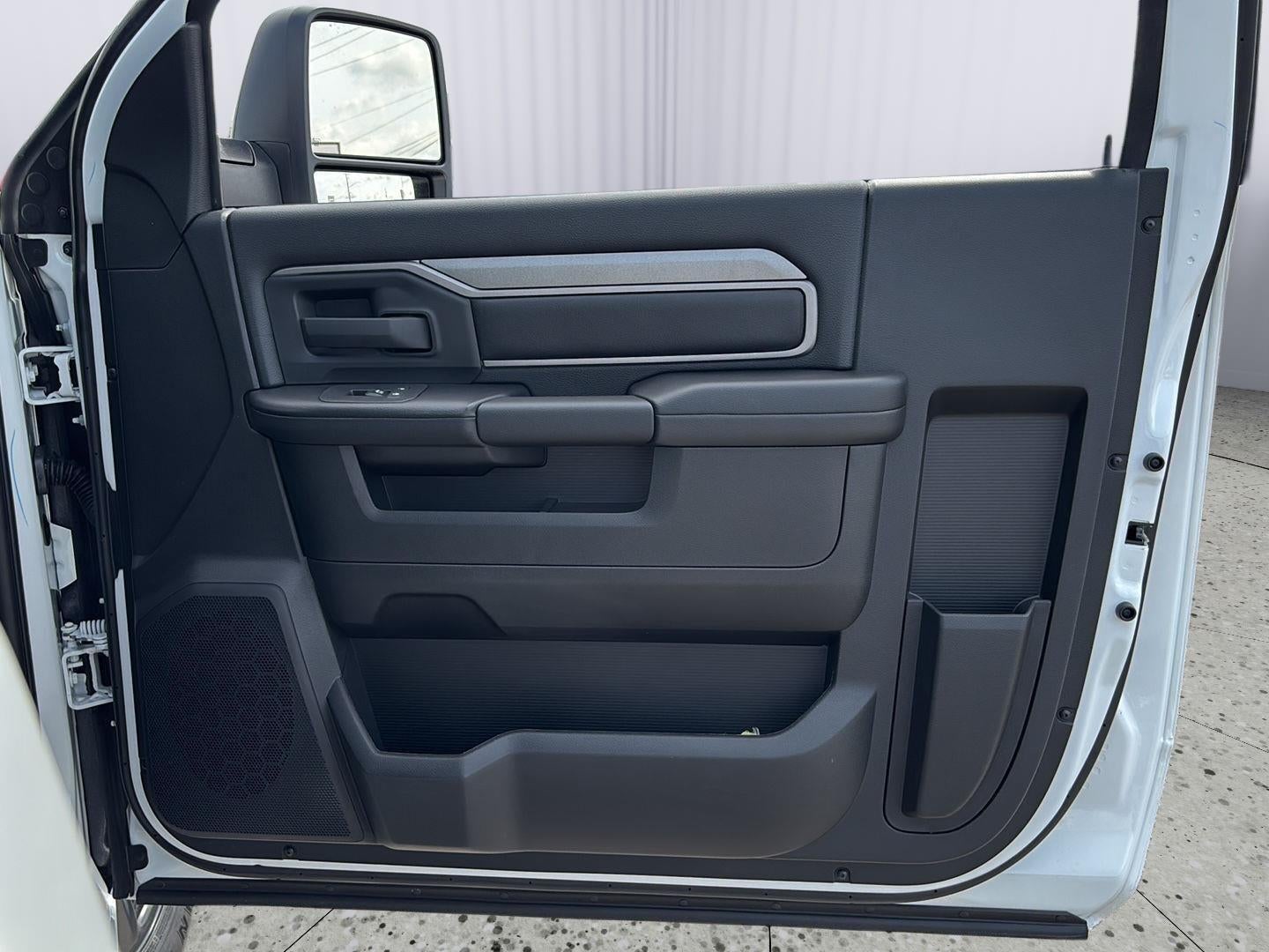 2026 RAM Ram 3500 Chassis Tradesman/Big Horn