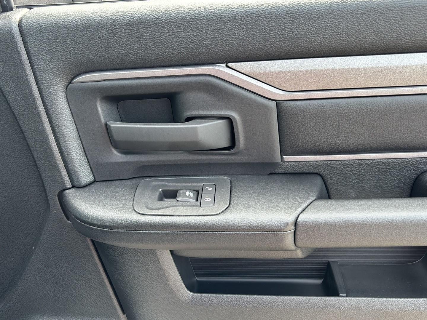 2026 RAM Ram 3500 Chassis Tradesman/Big Horn