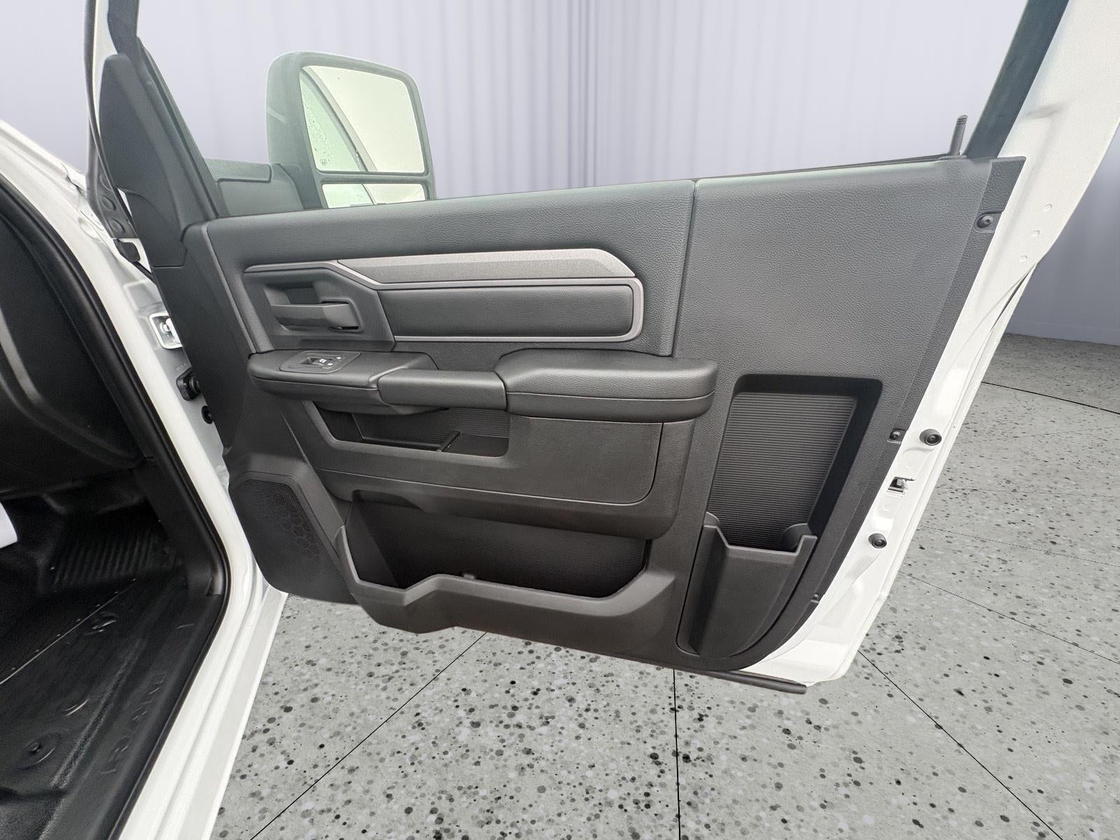 2027 RAM 4500 Chassis Cab Tradesman