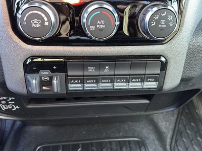 2026 RAM Ram 3500 Chassis Tradesman/Big Horn